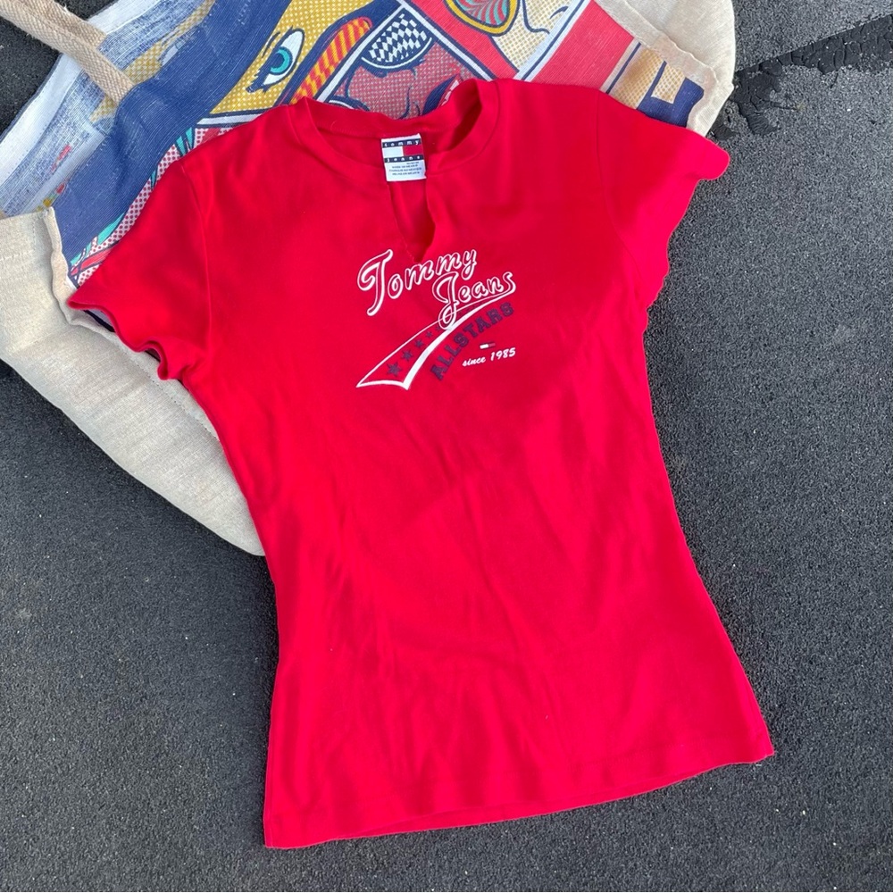 Tommy Jeans Vintage Red Logo Fitted Women Juniors Baby Tee size Medium Y2K